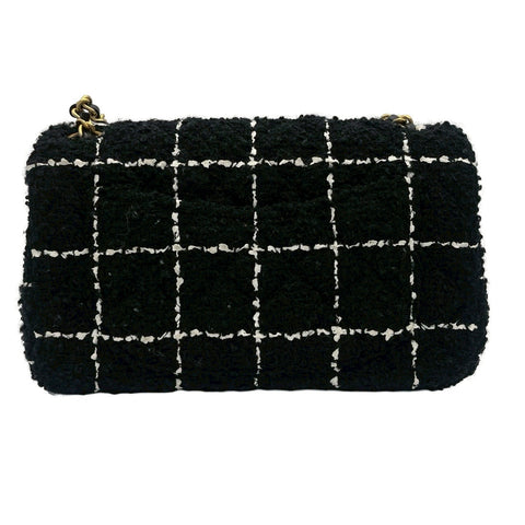 【中古】 CHANEL シャネル TWEED MINI MATELASSE ツイードミニマトラッセ ショルダーバッグ ランダム番(2023年~) ブラック/ホワイト ツイード 中古 USED バッグ