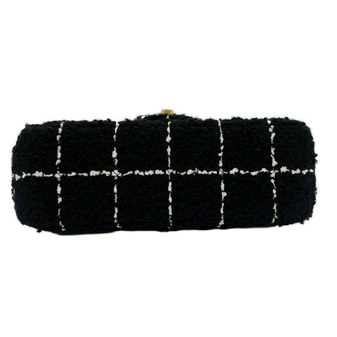 【中古】 CHANEL シャネル TWEED MINI MATELASSE ツイードミニマトラッセ ショルダーバッグ ランダム番(2023年~) ブラック/ホワイト ツイード 中古 USED バッグ