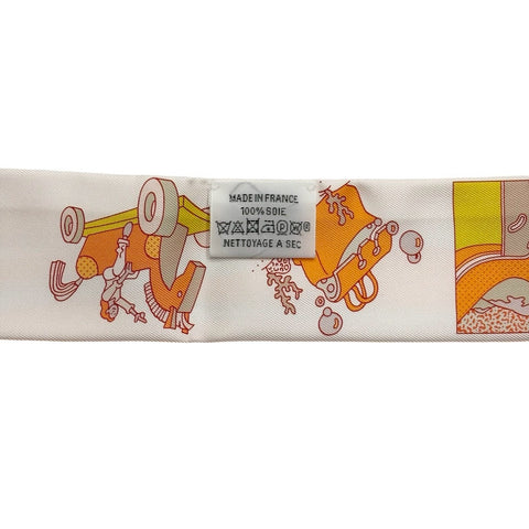 【新品未使用】Hermes エルメス ツイリー<さあ色鉛筆を出して!/カレ・リブレ> 小物 マンダリン/ヴェール・アマンド/イエロー 100%シルク 新品 100%SILK