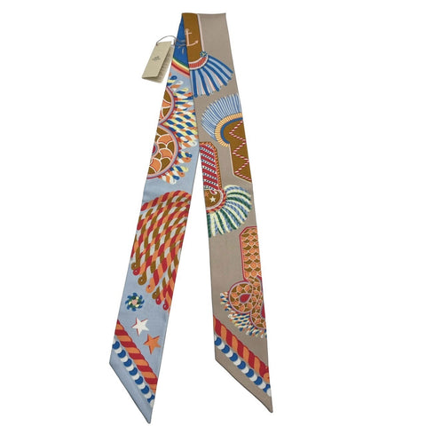 【新品未使用】 Hermes エルメス ツイリー《式典肩章》 小物 ブルーシエル/ルージュ/ジョーヌ 100%シルク 新品未使用 100%SILK