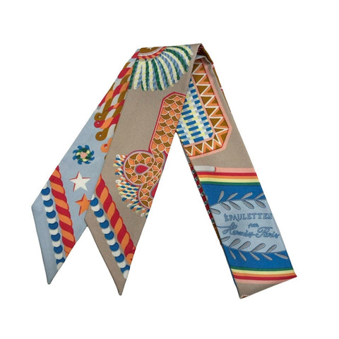 【新品未使用】 Hermes エルメス ツイリー《式典肩章》 小物 ブルーシエル/ルージュ/ジョーヌ 100%シルク 新品未使用 100%SILK