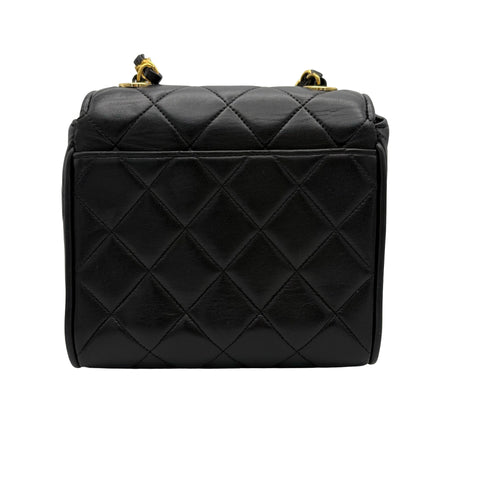 【中古】 CHANEL シャネル MATELASSE CHAINSHOULDERBAG チェーンショルダーバッグ ショルダーバッグ 2番台(1993-1994年) ブラック ラムスキン ヴィンテージ 中古 USED バッグ