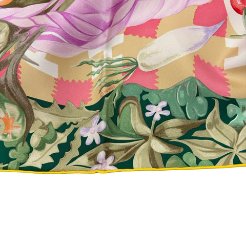 【新品未使用】 Hermes エルメス  カレ 90《草上のカレ》 2025春夏コレクション スカーフ 小物 グリーン / イエロー / モーヴ シルク100% 新品未使用 SILK 100%