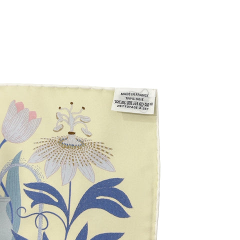【新品未使用】 Hermes エルメス カレ 90《プレシャス パラダイス》 2025春夏コレクション スカーフ 小物 ジョーヌ・スフル / ブルー / ピンク シルク100% 新品未使用 SILK 100%