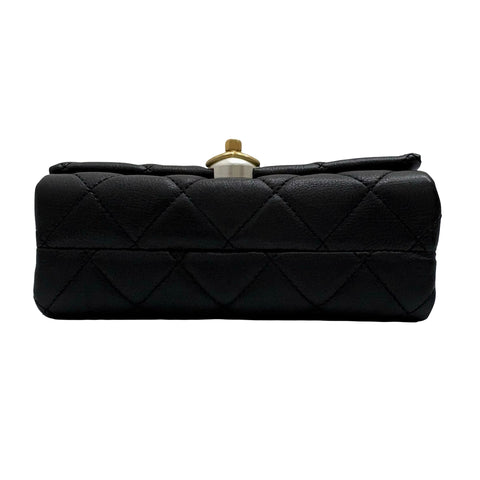 【中古】 CHANEL シャネル MATELASSE マトラッセチェーンショルダー ショルダーバッグ 28番台(2019年) BLACK レザー 中古 USED バッグ