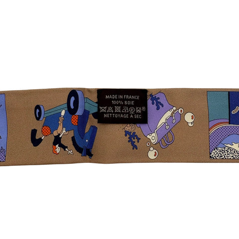 【新品未使用】Hermes エルメス  ツイリー《さあ色鉛筆を出して!カレ・リブレ》 小物 ヴァニーユ / ヴィオレ / 白 / マルチカラー シルク100% 新品未使用