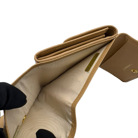 【中古】 CHANEL シャネル TRIFOLD WALLET 3つ折り財布 財布 ベージュ系 レザー 中古 BEIGE LAETHER