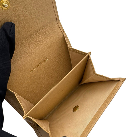 【中古】 CHANEL シャネル TRIFOLD WALLET 3つ折り財布 財布 ベージュ系 レザー 中古 BEIGE LAETHER