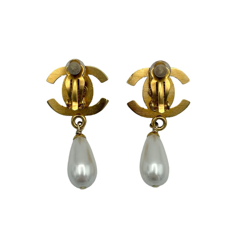 【中古】 CHANEL シャネル TURNLOCK MOTIF BALL EARRINGS ターンロックモチーフパールイヤリング イヤリング GP/フェイクパール 中古 GOLD GP/FAKE PEARL