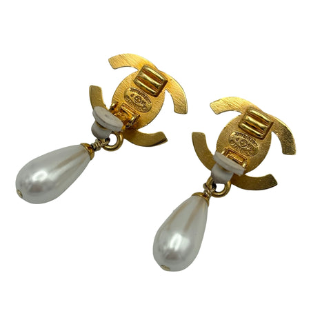【中古】 CHANEL シャネル TURNLOCK MOTIF BALL EARRINGS ターンロックモチーフパールイヤリング イヤリング GP/フェイクパール 中古 GOLD GP/FAKE PEARL