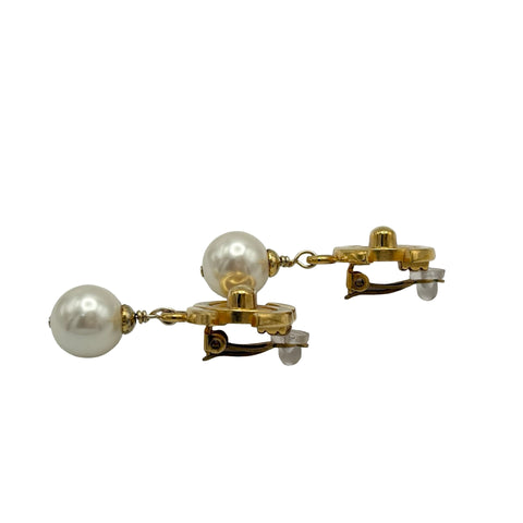 【中古】 CHANEL シャネル TURNLOCK MOTIF PEARL EARRINGS ターンロックモチーフパールイヤリング イヤリング ゴールド GP/フェイクパール 中古 GOLD GP/FAKE PEARL