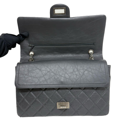 【中古】 CHANEL シャネル 2.55 MATELASSE DOUBLE FLAP 2.55 マトラッセダブルフラップビジューチェーンショルダーバッグ ショルダーバッグ 15番台(2012年) グレー系 カーフスキン 中古 USED バッグ