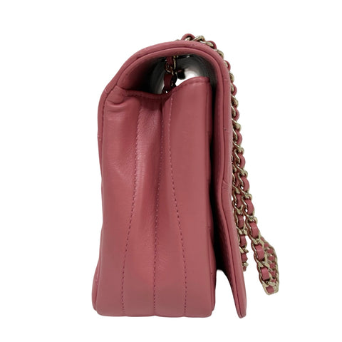【中古】 CHANEL シャネル V-stitch shoulder bag Vステッチショルダーバック ショルダーバッグ 28番台(2019年) ピンク系 レザー 中古 USED バッグ
