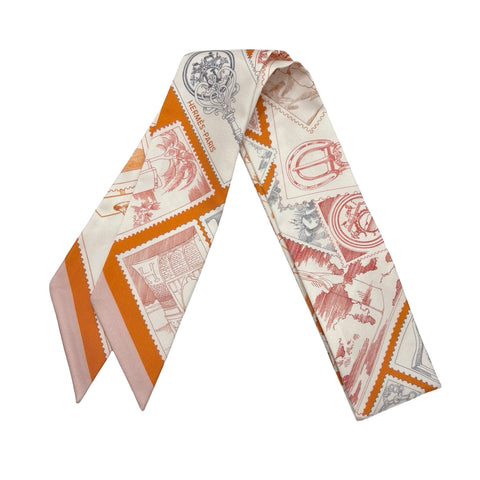 【新品未使用】 Hermes エルメス 《フォーブルの切手愛好家》 ツイリー オランジュ・キュイ/グレー/コライユ シルク100% 新品未使用
