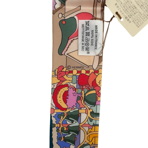 【新品未使用】 Hermes エルメス 《ポニー・ピット・ストップ》 ツイリー クレーム/ピンク/グリーン シルク100% 新品未使用