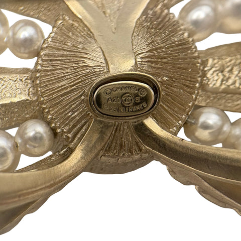 【中古】 CHANEL シャネル BROOCH リボン ブローチ GP/フェイクパール/ラインストーン 中古