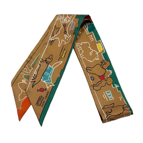 【中古】 Hermes エルメス TWILLY ツイリー《パリジャンの犬》 小物 ブラウン系 シルク100% 中古
