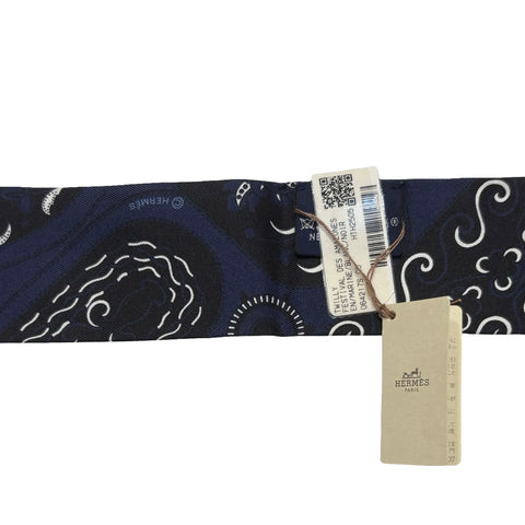 【新品未使用】 Hermes エルメス  ツイリー《アマゾンの祭典・バンダナ》 小物 マリン/白/黒 シルク100% 新品未使用 100%SILK