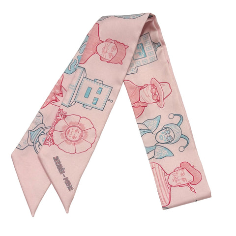 【新品未使用】 Hermes エルメス ツイリー《ドレスコード》 小物 ローズペール/ブルー/ルージュ シルク100% 新品未使用 ROSE PALE/BLEU/ROUGE SILK100%