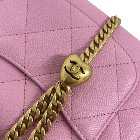 【中古】 CHANEL シャネル MINI MATELASSE ミニマトラッセ ハート金具 フラップバッグ ショルダーバッグ ランダム番(2021年~) ピンク キャビアスキン 中古 USED バッグ