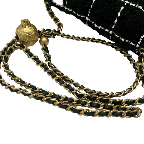 【中古】 CHANEL シャネル TWEED MINI MATELASSE ツイードミニマトラッセ ショルダーバッグ ランダム番(2023年~) ブラック/ホワイト ツイード 中古 USED バッグ