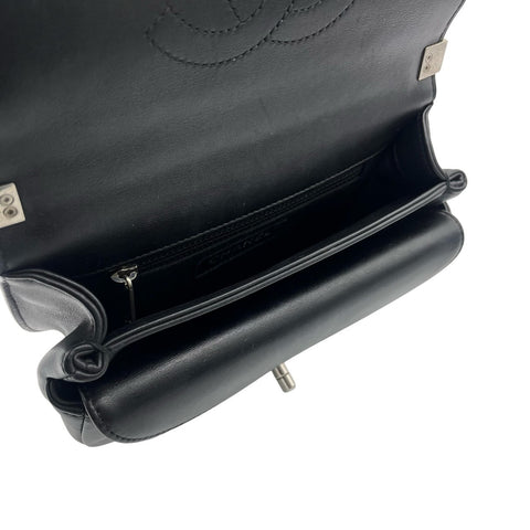 【中古】 CHANEL シャネル CHAINSHOULDERBAG チェーンショルショルダーバッグ ショルダーバッグ 25番台(2017-2018年) ブラック カーフスキン 中古 USED バッグ