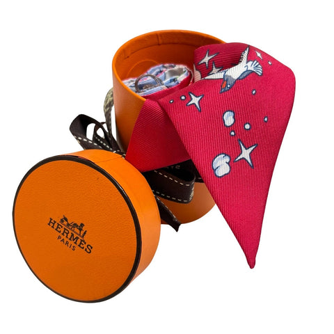 【新品未使用】Hermes エルメス TWILLY ツイリー 《ブリッド・ドゥ・ガラ・アップリケ・ピケ》 H063940S15 シルク100% レディース プレゼント ギフト