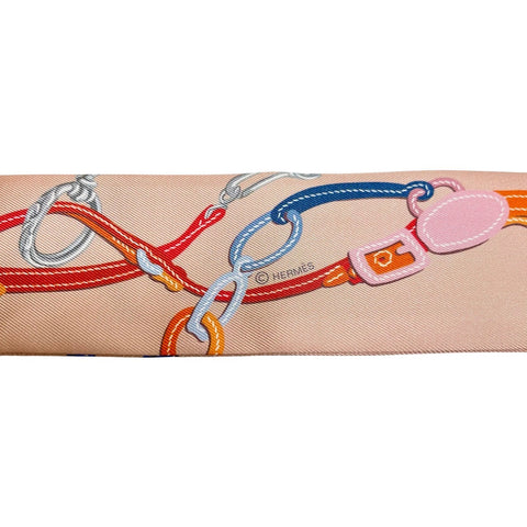 【新品未使用】Hermes エルメス TWILLY ツイリー 《ブリッド・ドゥ・ガラ・アップリケ・ピケ》 H063940S15 シルク100% レディース プレゼント ギフト
