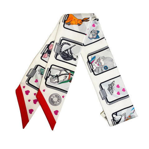 【新品未使用】Hermes エルメス TWILLY ツイリー 《エルメス・ストーリー》H063875S08 2023秋冬コレクション シルク100% レディース プレゼント ギフト