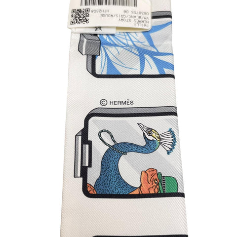【新品未使用】Hermes エルメス TWILLY ツイリー 《エルメス・ストーリー》H063875S08 2023秋冬コレクション シルク100% レディース プレゼント ギフト
