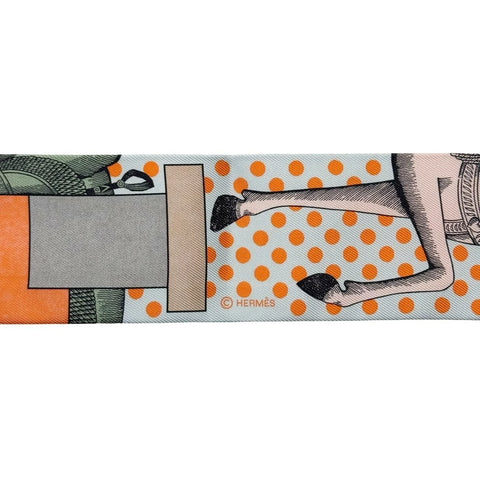【新品未使用】Hermes エルメス TWILLY ツイリー 《カヴァリエ・アン・フォルム》 H064008S02 シルク100% レディース プレゼント ギフト