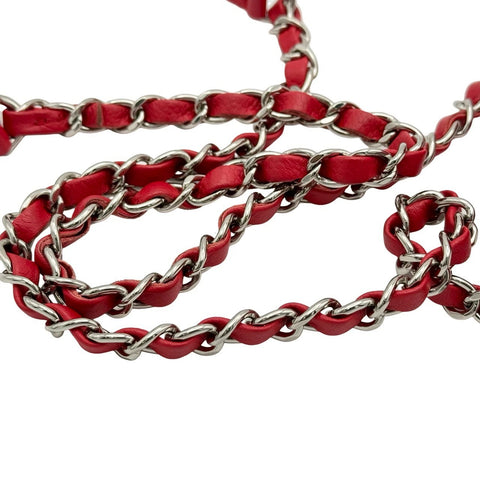 【中古】 CHANEL CC スクエア チェーン カメラバッグ レッド キャビアスキン レッド系 シルバー金具 24番台(2017年) ブランドバッグ ショルダーバッグ 中古品 (CHANEL,cc,square,red,caviaskin,silver,chain,shourderbag,used)