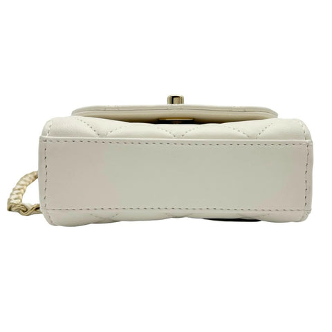 【中古】 CHANEL シャネル マトラッセ チェーン ショルダーバッグ ホワイト ラムスキン ホワイト系 ゴールド金具 ランダム番(2021年~) 中古品 (CHANEL,matelasse,white,chain,shourderbag,rambskin,gold,used)