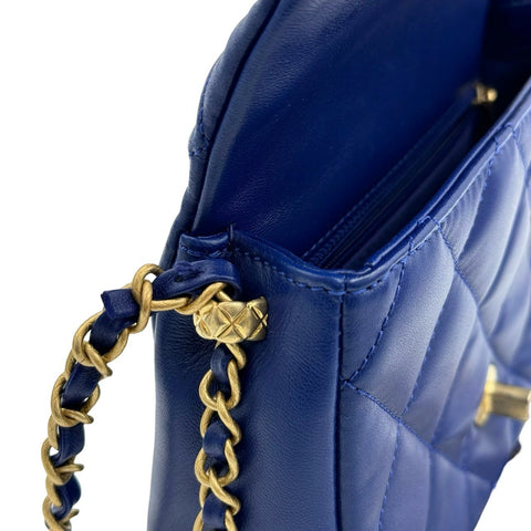 【中古】 CHANEL シャネル マトラッセ ショルダーバッグ ブルー ラムスキン ブルー系 ゴールド金具 ランダム番(2021年~) ブランドバッグ ショルダーバッグ 中古品 (CHANEL,matelasse,shourderbag,blue,lambskin,gold,used)