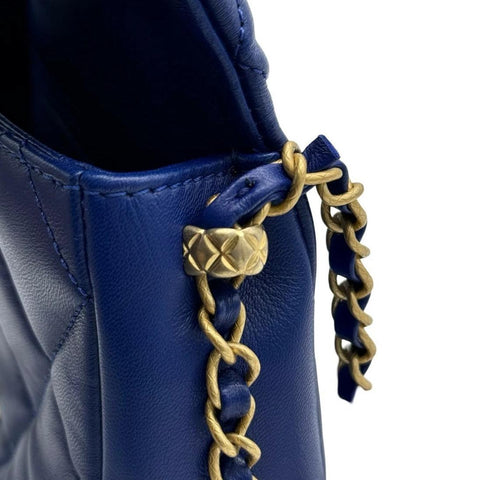 【中古】 CHANEL シャネル マトラッセ ショルダーバッグ ブルー ラムスキン ブルー系 ゴールド金具 ランダム番(2021年~) ブランドバッグ ショルダーバッグ 中古品 (CHANEL,matelasse,shourderbag,blue,lambskin,gold,used)