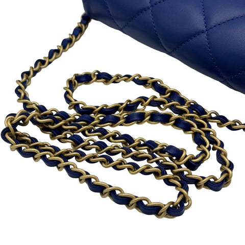 【中古】 CHANEL シャネル マトラッセ ショルダーバッグ ブルー ラムスキン ブルー系 ゴールド金具 ランダム番(2021年~) ブランドバッグ ショルダーバッグ 中古品 (CHANEL,matelasse,shourderbag,blue,lambskin,gold,used)