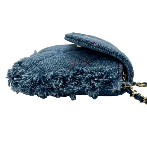 【中古】 CHANEL シャネル マトラッセ チェーン ショルダーポーチ ブルー デニム ブルー系 ゴールド金具 32番台(2021年~) ブランドバッグ ポーチ 小物 中古品 (CHANEL,matelasse,denim,blue,gold,chain,pouch,used)