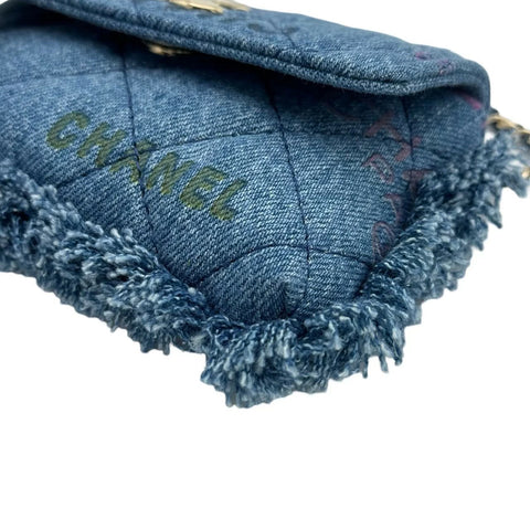 【中古】 CHANEL シャネル マトラッセ チェーン ショルダーポーチ ブルー デニム ブルー系 ゴールド金具 32番台(2021年~) ブランドバッグ ポーチ 小物 中古品 (CHANEL,matelasse,denim,blue,gold,chain,pouch,used)