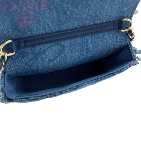 【中古】 CHANEL シャネル マトラッセ チェーン ショルダーポーチ ブルー デニム ブルー系 ゴールド金具 32番台(2021年~) ブランドバッグ ポーチ 小物 中古品 (CHANEL,matelasse,denim,blue,gold,chain,pouch,used)