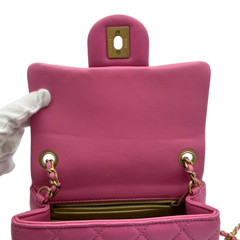 【中古】 CHANEL シャネル ミニマトラッセ チェーン ショルダーバッグ ピンク ラムスキン ピンク系 ゴールド金具 30番台(2020年) ブランドバッグ ショルダーバッグ 中古 (CHANEL,minimatelasse,pink,lambskin,gold,shourderbag,used)