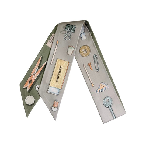 【新品未使用】Hermes エルメス TWILLY ツイリー 《イン・ザ・ポケット》 H062340S06 シルク100% レディース プレゼント ギフト