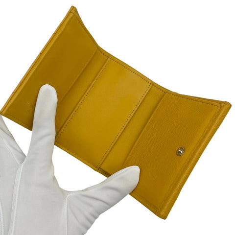 【中古】 CHANEL シャネル クラシックウォレット イエロー キャビアスキン ゴールド金具 ランダム番(2021年~) ブランド財布 中古品 (CHANEL,classic,wallet,yellow,gold,caviarskin,used)