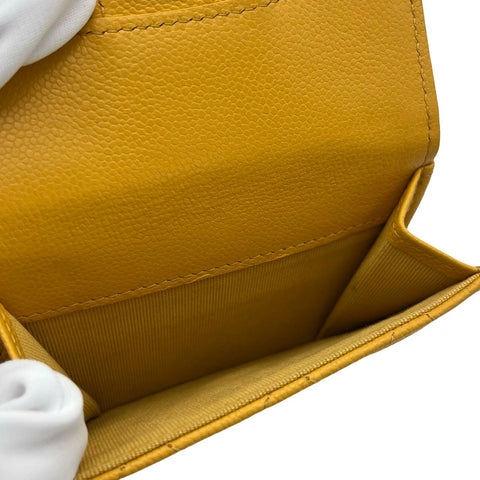 【中古】 CHANEL シャネル クラシックウォレット イエロー キャビアスキン ゴールド金具 ランダム番(2021年~) ブランド財布 中古品 (CHANEL,classic,wallet,yellow,gold,caviarskin,used)