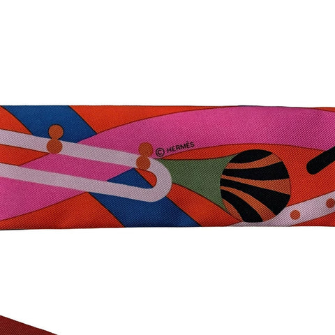 【新品未使用】Hermès エルメス TWILLY ツイリー  《パラード・アン・ファンファーレ》H064150S07 シルク100% レディース プレゼント ギフト