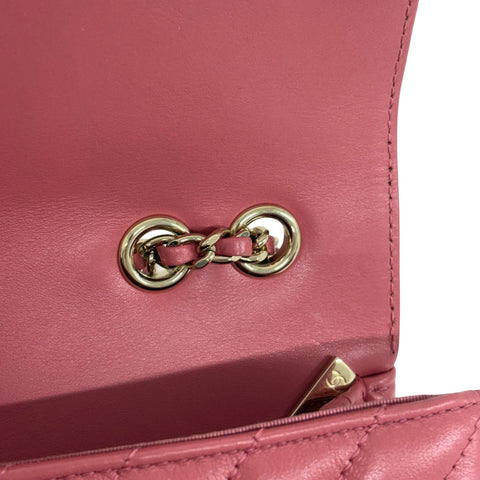 【中古】 CHANEL シャネル V-stitch shoulder bag Vステッチショルダーバック ショルダーバッグ 28番台(2019年) ピンク系 レザー 中古 USED バッグ