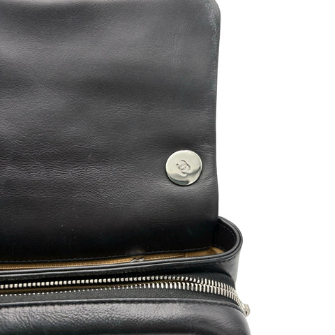 【中古】 CHANEL シャネル SMALLFLAPBAG スモールフラップバッグ ショルダーバッグ 28番台(2019年) ブラック カーフスキン 中古 USED バッグ