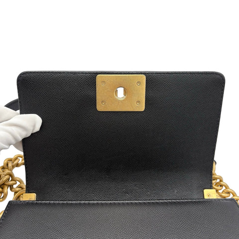 【中古】CHANEL シャネル BOY CHANEL SHOULDER BAG ボーイシャネル ショルダーバッグ ランダム番(2021年~) BLACK CAVIAR SKIN 中古 USED バッグ