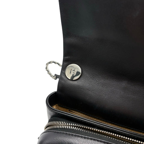 【中古】 CHANEL シャネル SMALLFLAPBAG スモールフラップバッグ ショルダーバッグ 28番台(2019年) ブラック カーフスキン 中古 USED バッグ