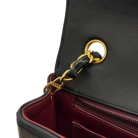 【中古】 CHANEL シャネル MADEMOISELLE マドモアゼル ショルダーバッグ 3番台(1995年) ブラック ラムスキン USED USED バッグ