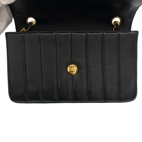 【中古】 CHANEL シャネル MADEMOISELLE マドモアゼル ショルダーバッグ 3番台(1995年) ブラック ラムスキン USED USED バッグ